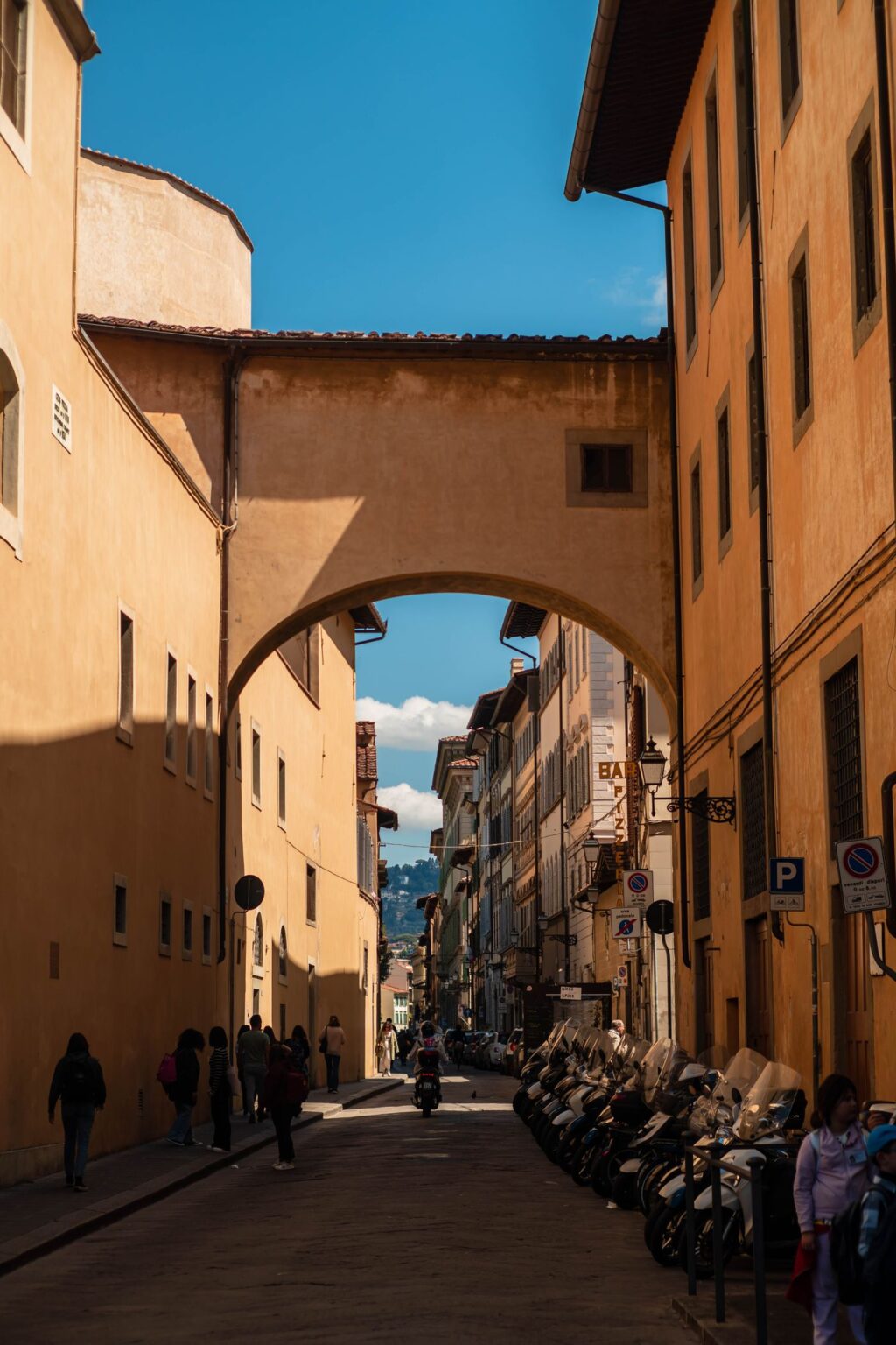 Calle de un pueblo italiano