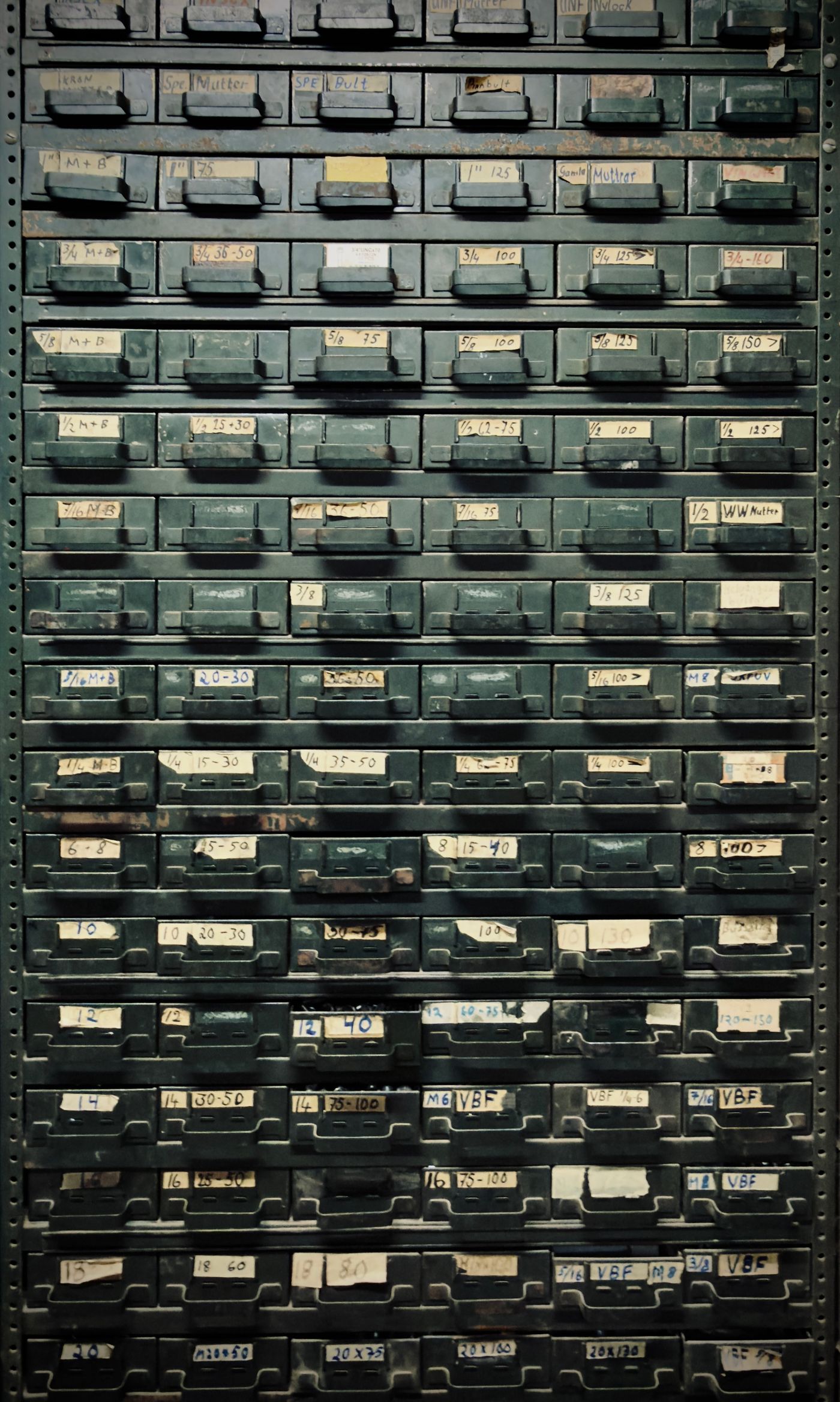 Cajones de un archivo documental